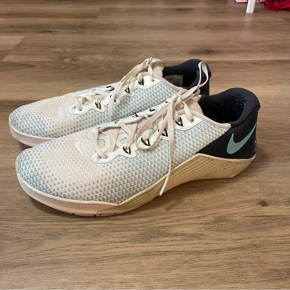 nike lifting shoes